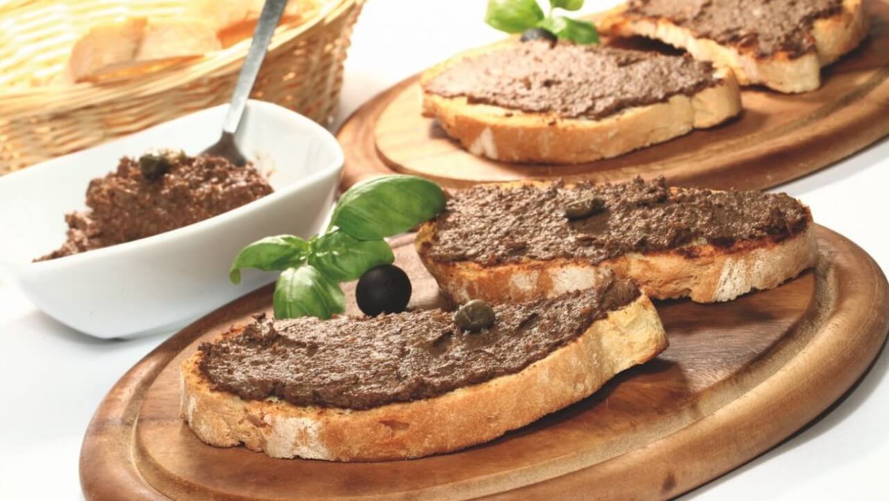 Crostini mit Hühnerleber: Spezialität aus der Toskana