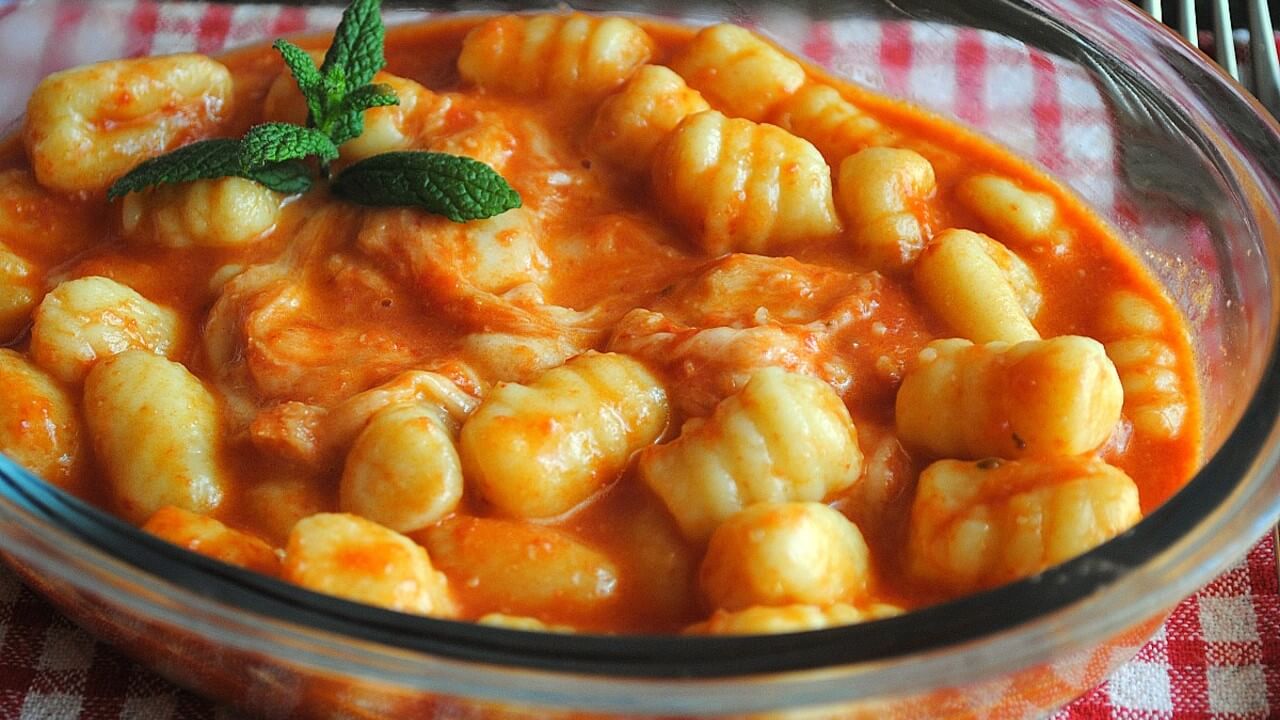 Gnocchi alla Napoletana - Gnocchi nach Napoli-Art: Gnocchi alla Napoletana