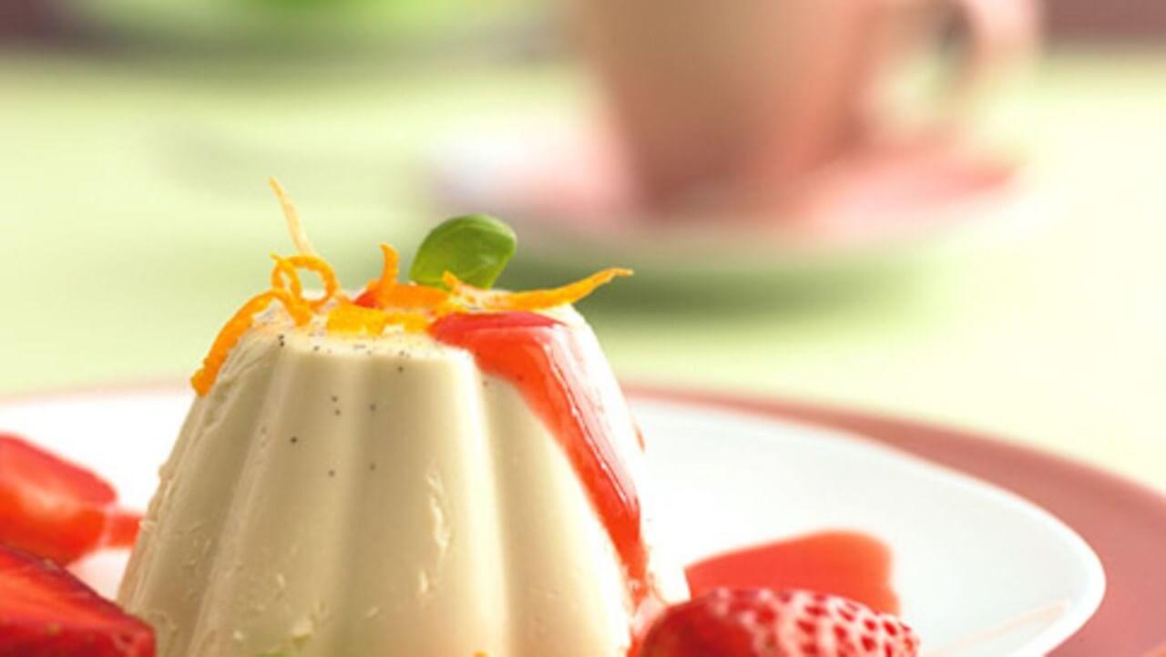 Basilikum-Orangen Panna Cotta