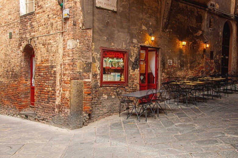 Die Osteria Il Grattacielo dal 1840 in Siena